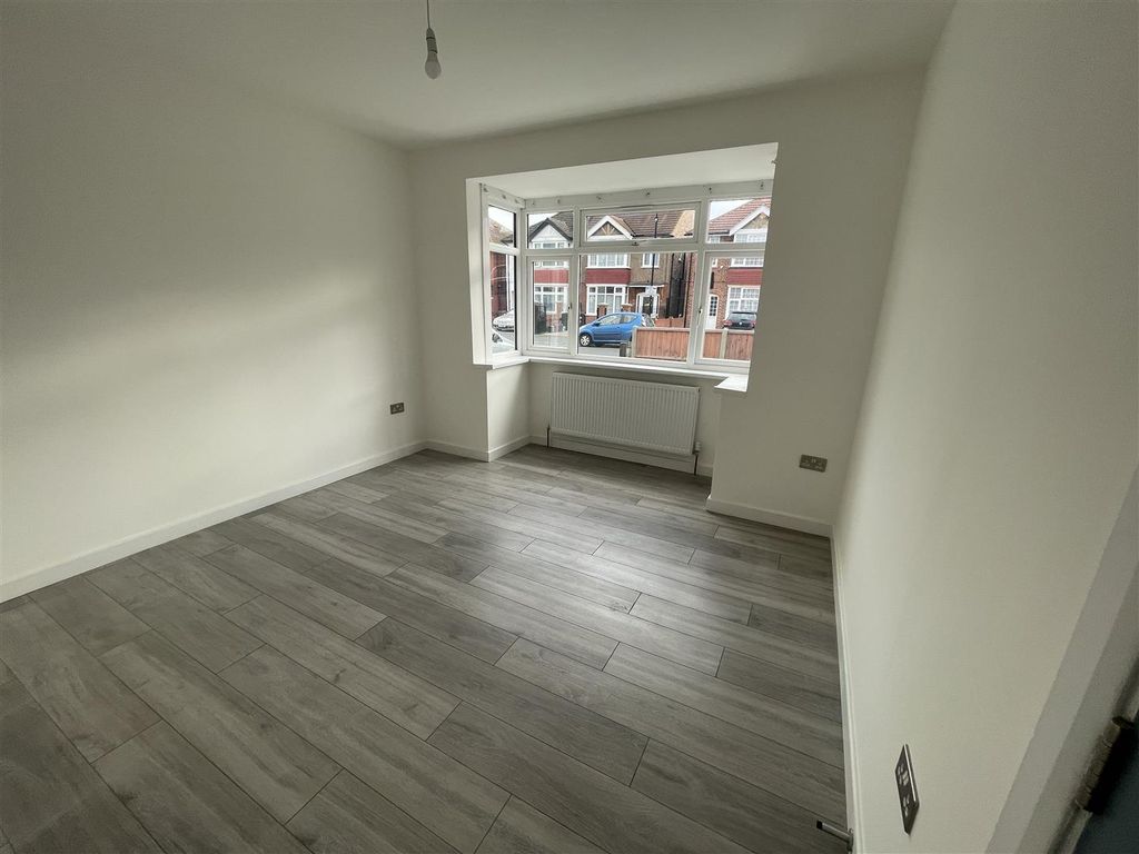 Property photo 2 of 4 Img_8153.Jpg