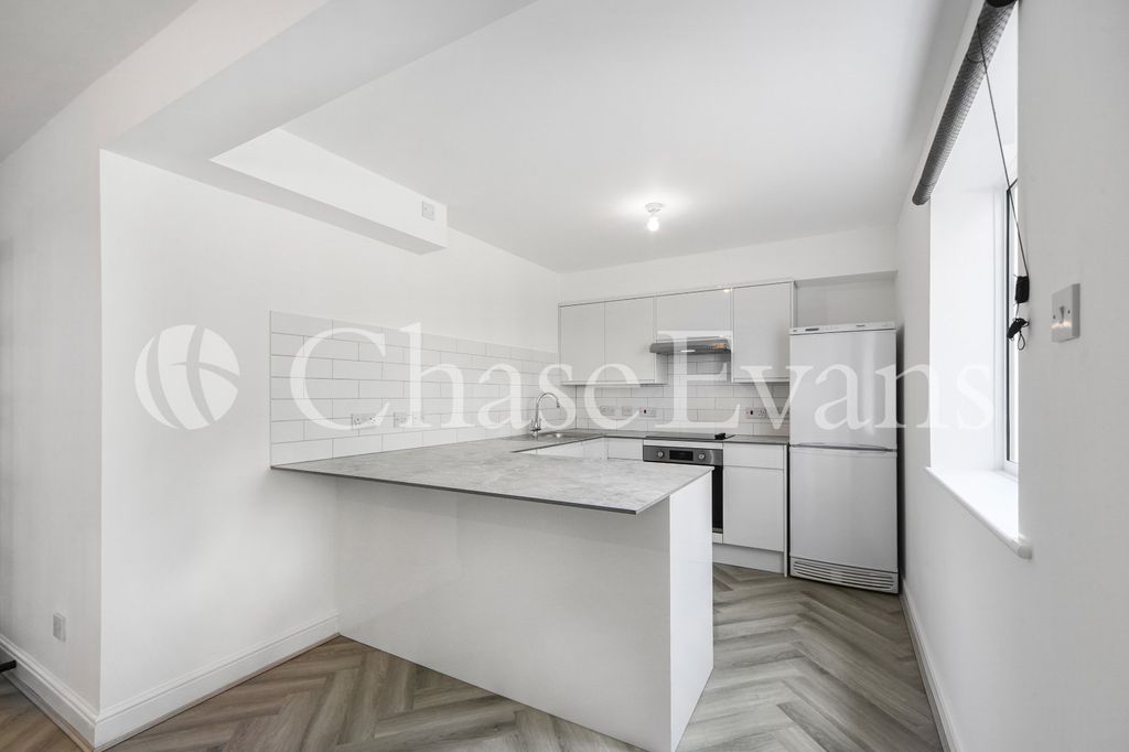Property photo 2 of 15 Kitchen