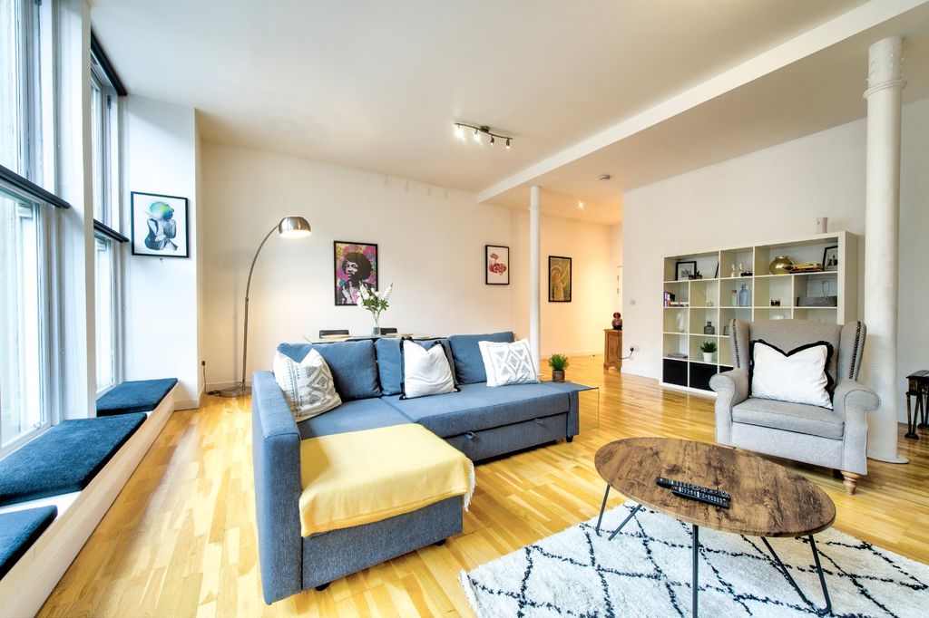 Property photo 2 of 18 Photo 2