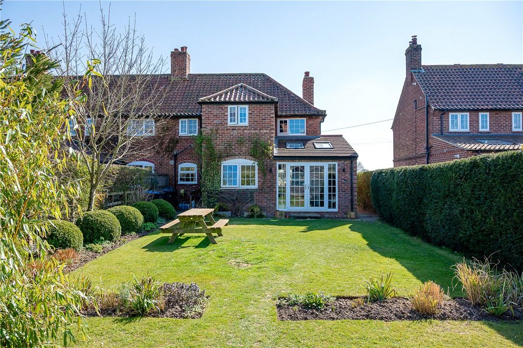 Property photo 2 of 18 Picture No. 31