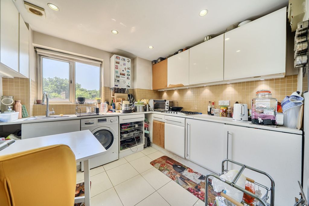 Property photo 3 of 16