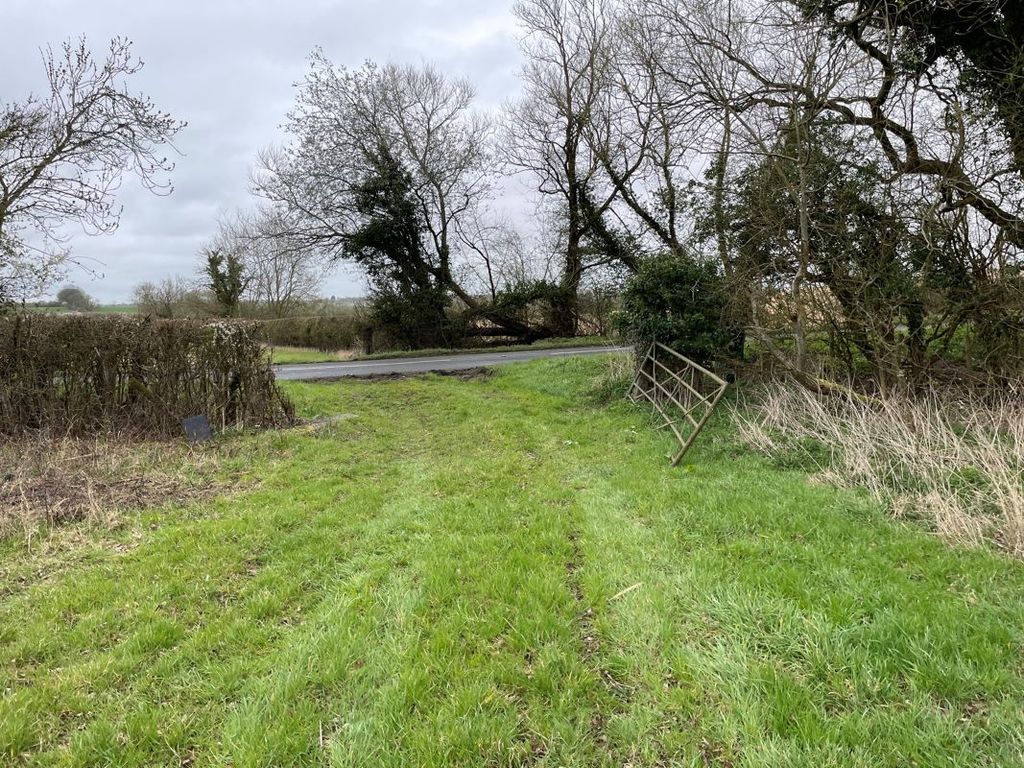 Property photo 2 of 8