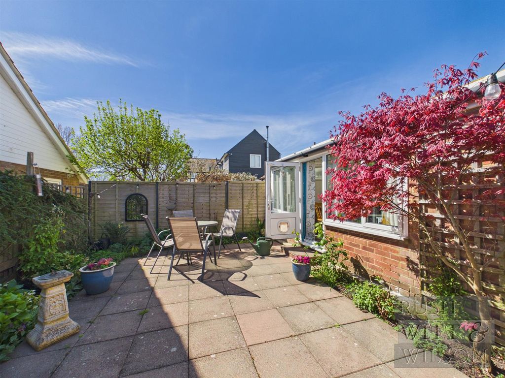 Property photo 2 of 21