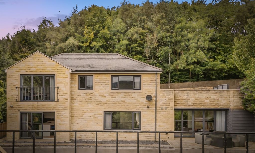 Property photo 1 of 23