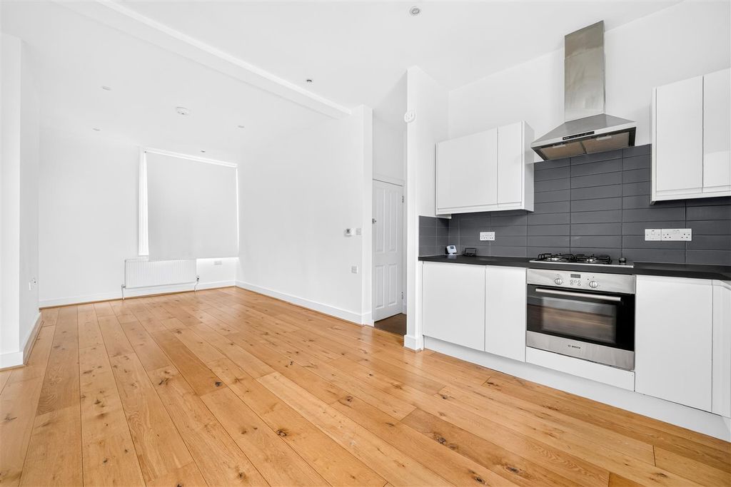 Property photo 2 of 13 2