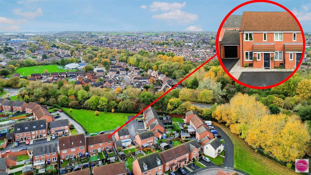 Property photo 3 of 29 Gilliver Close, Stretton (5).Jpg