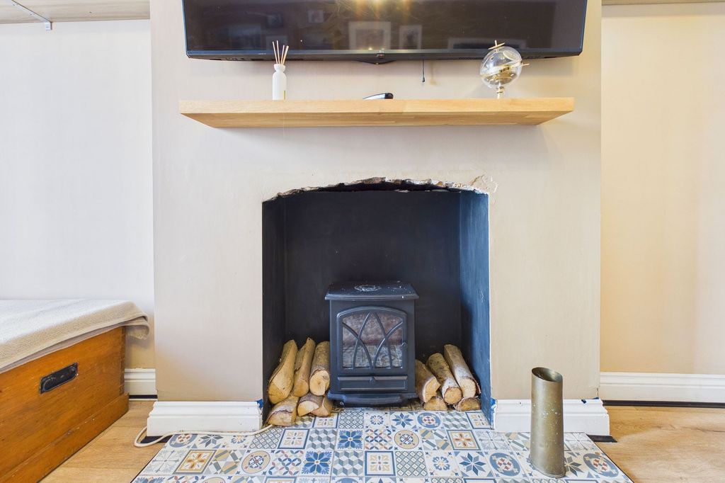 Property photo 3 of 31