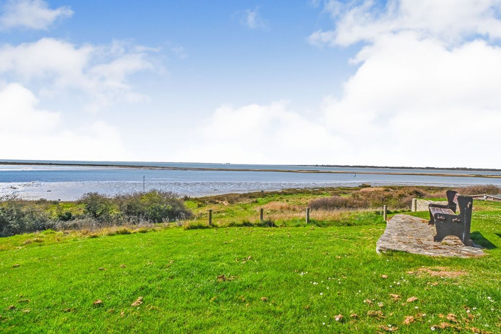 Property photo 1 of 30 Photo