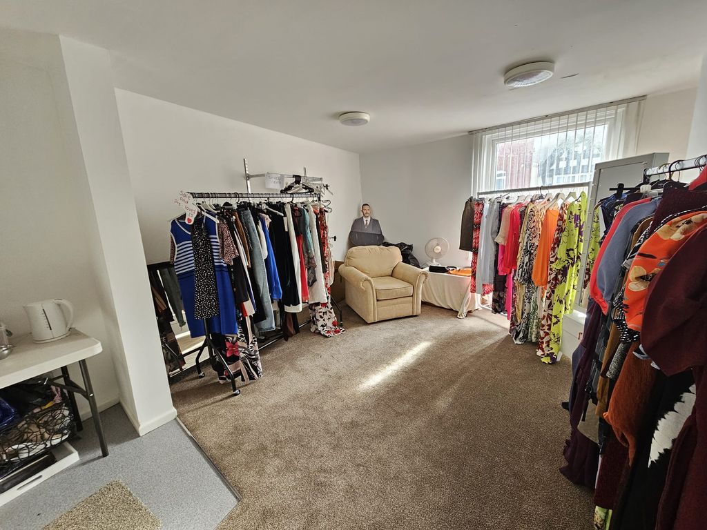 Property photo 2 of 8 Img-20241022-Wa0028