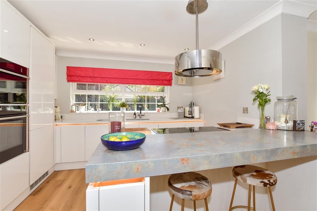Property photo 1 of 19 Kitchen