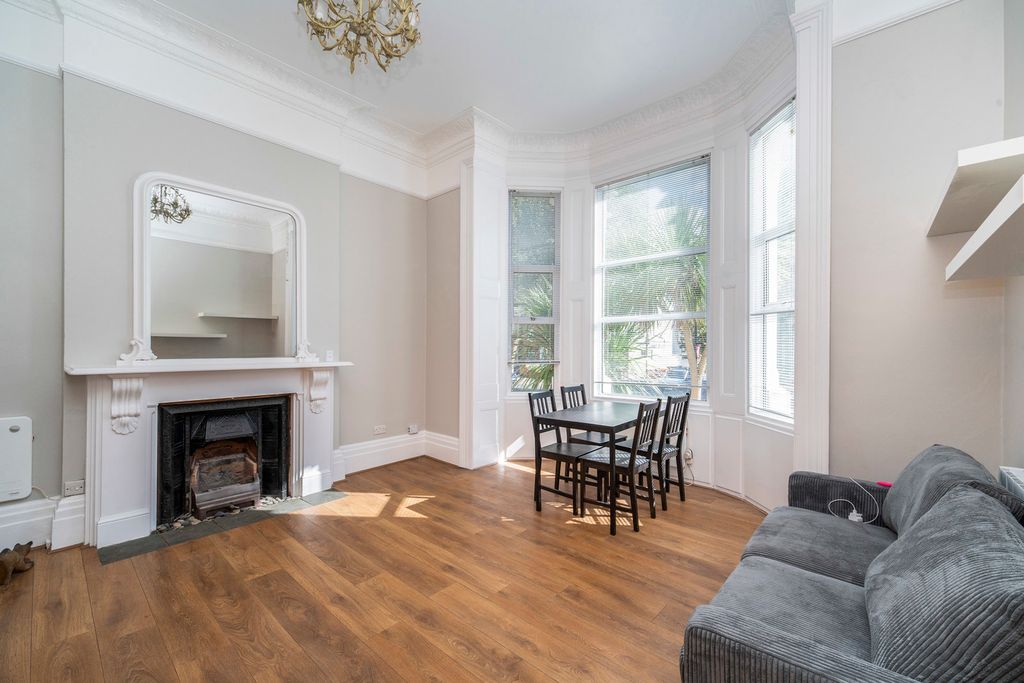 Property photo 1 of 15 Pbox-Img.Jpg