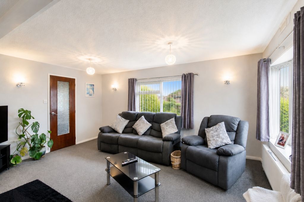 Property photo 2 of 11 Tps Bodmin 01208 74182 3