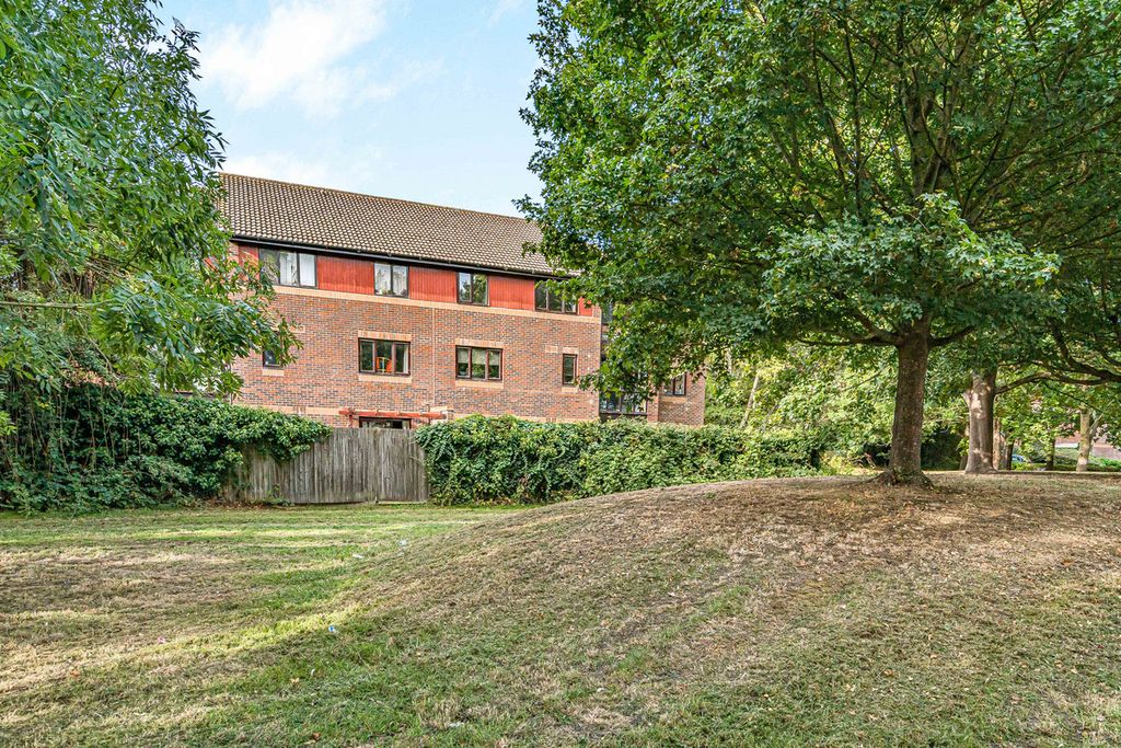 Property photo 2 of 13