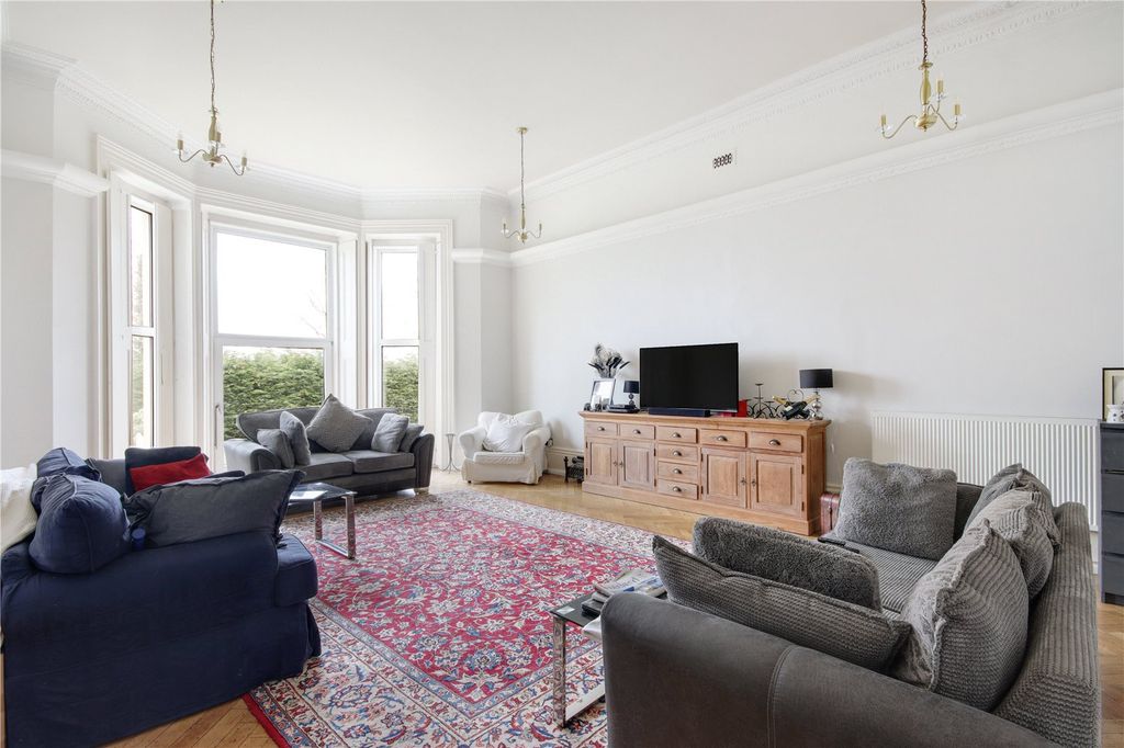 Property photo 3 of 13 Sitting Room