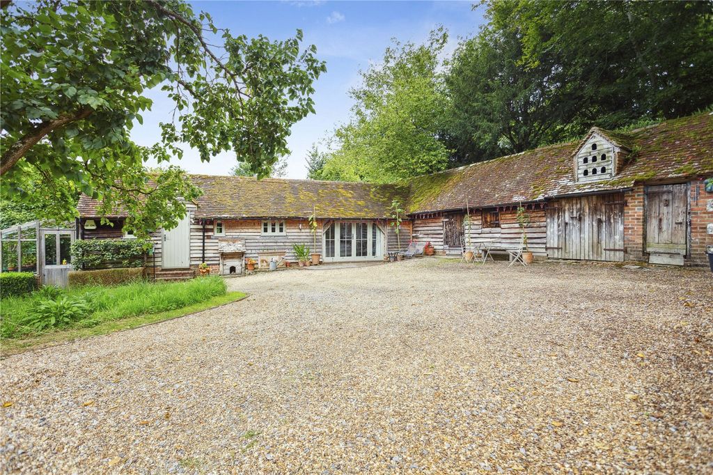 Property photo 2 of 31 Outbuildings/Annexe