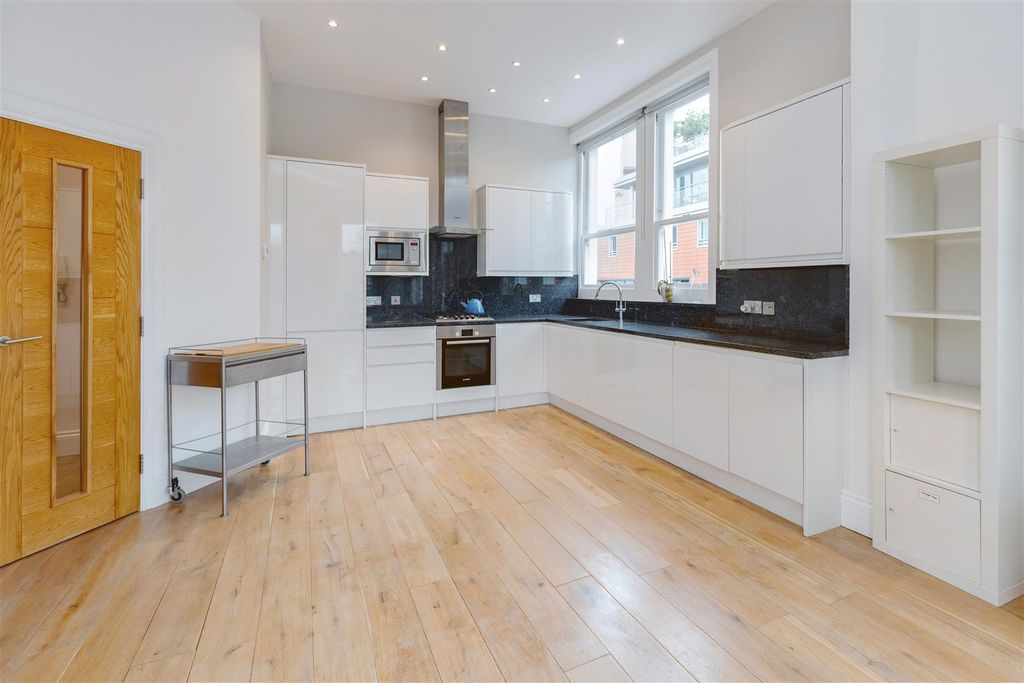 Property photo 3 of 10 0014.Jpg