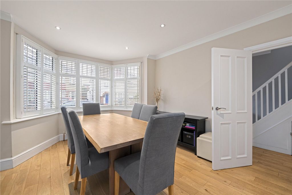 Property photo 2 of 17 Picture No. 34