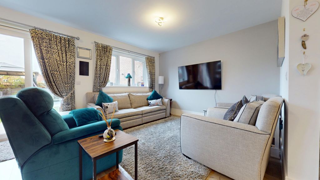 Property photo 3 of 36 4119555