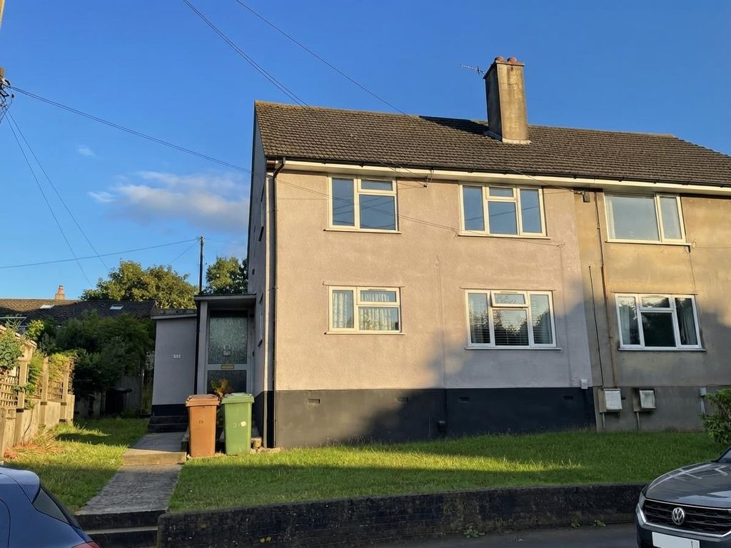 Property photo 1 of 10 Orchard Crescent 27 - Front.Jpg