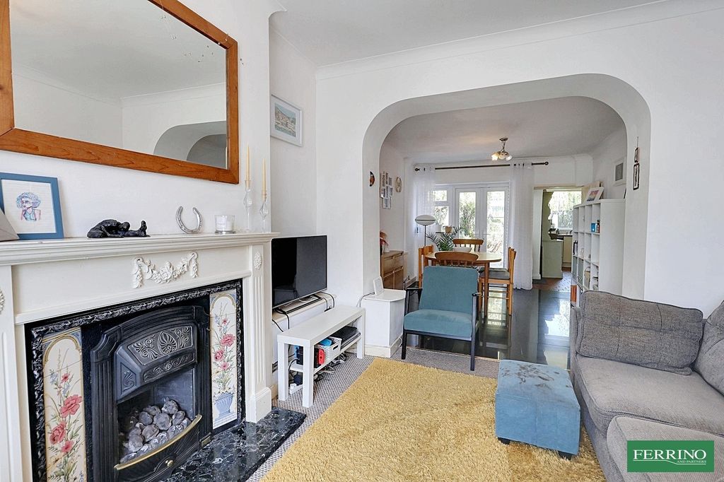 Property photo 3 of 21 Sitting Room