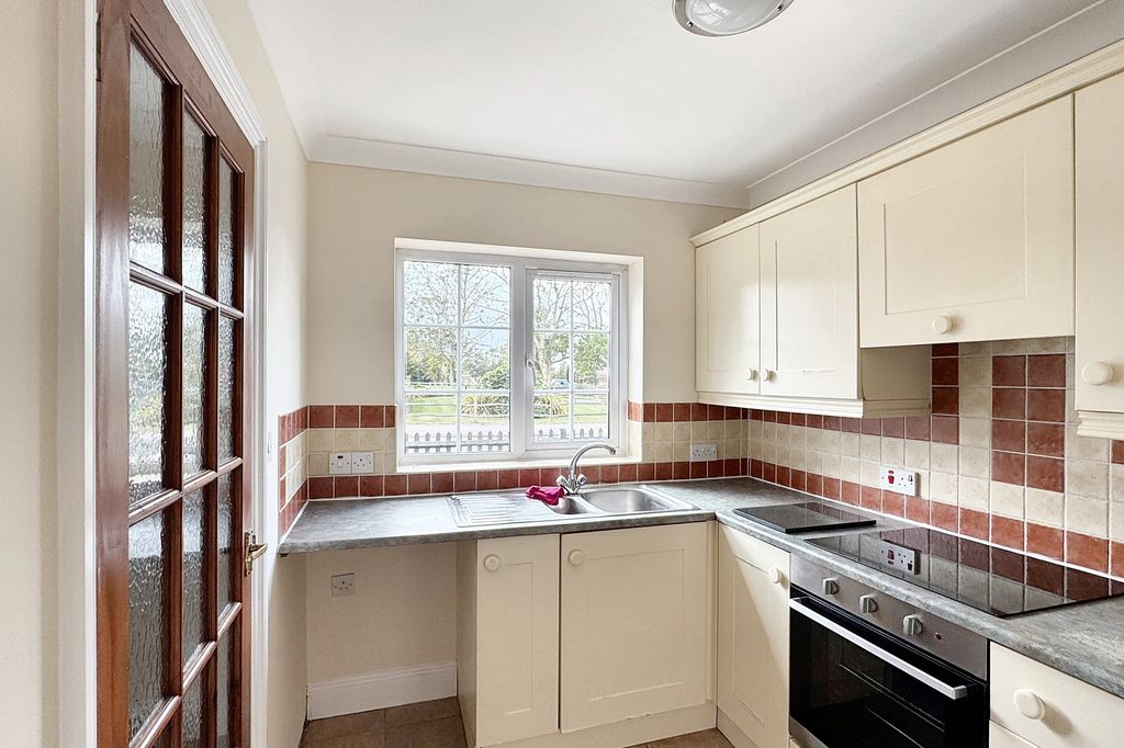 Property photo 3 of 13 Img_1653