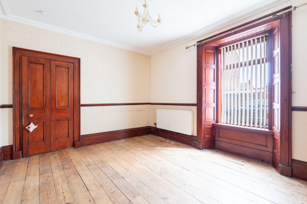 Property photo 3 of 25