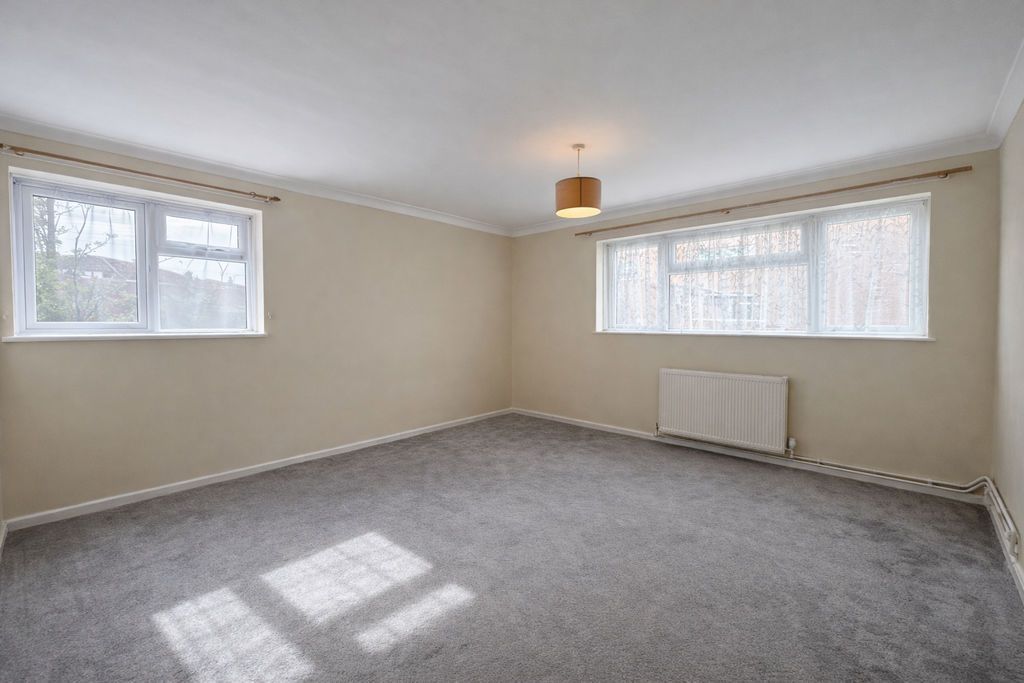 Property photo 2 of 5 Photo 3