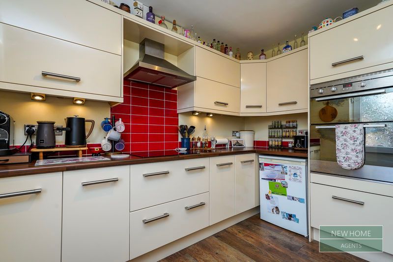 Property photo 2 of 16 Photo 7