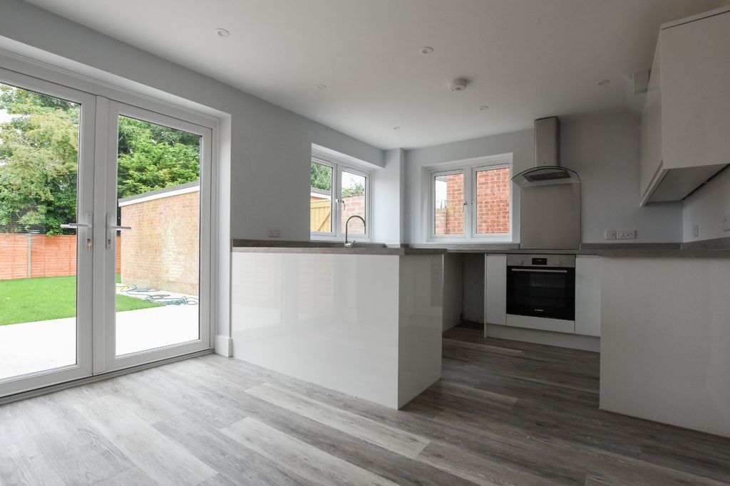 Property photo 3 of 11 3463574
