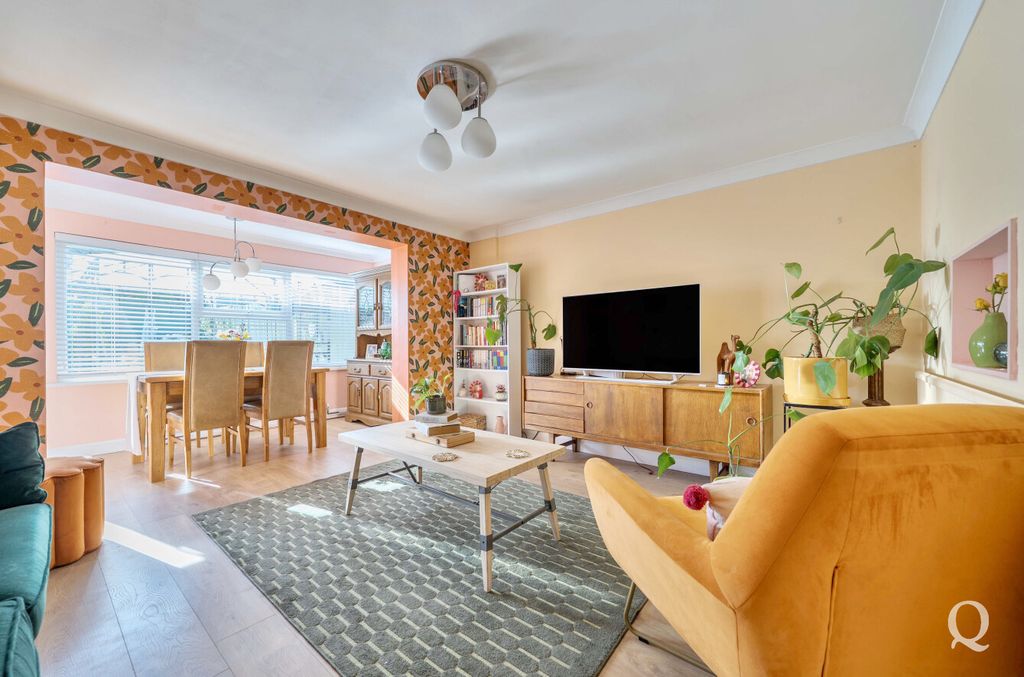 Property photo 3 of 23 6c86F6Fd-Adf9-468...