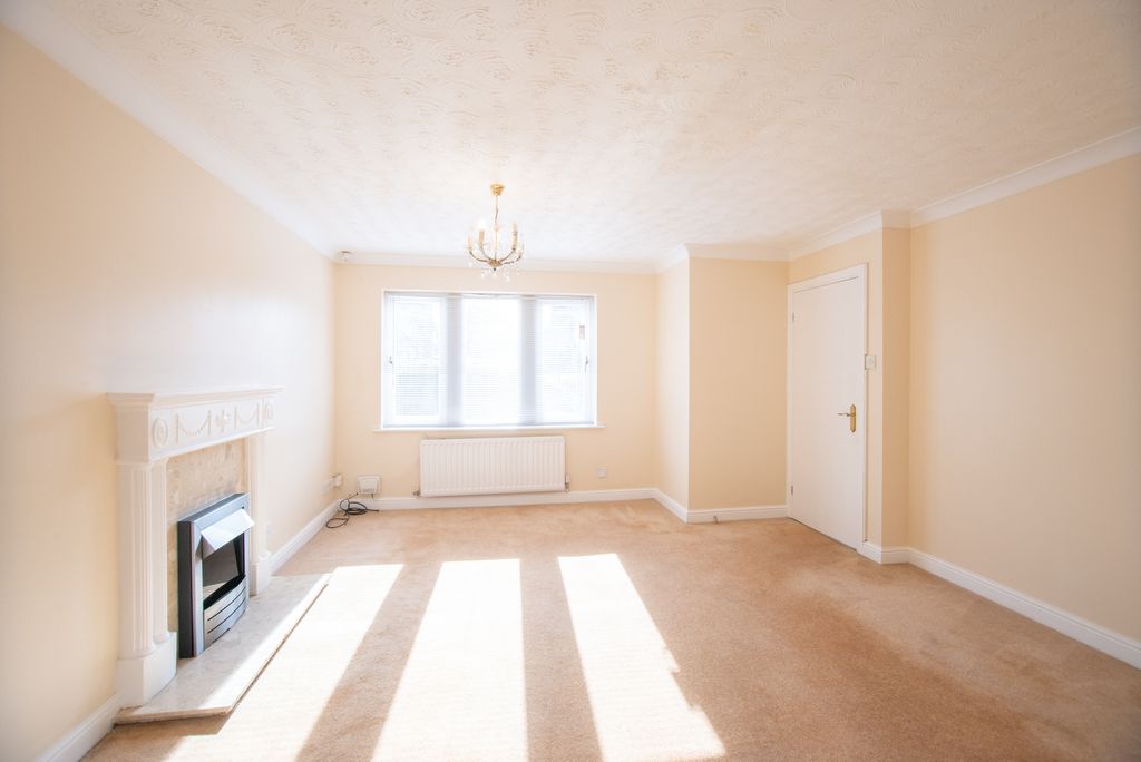 Property photo 2 of 22
