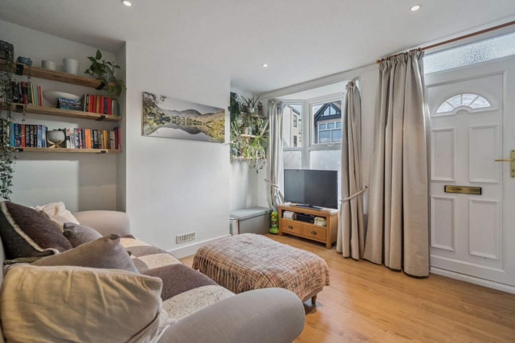 Property photo 2 of 19