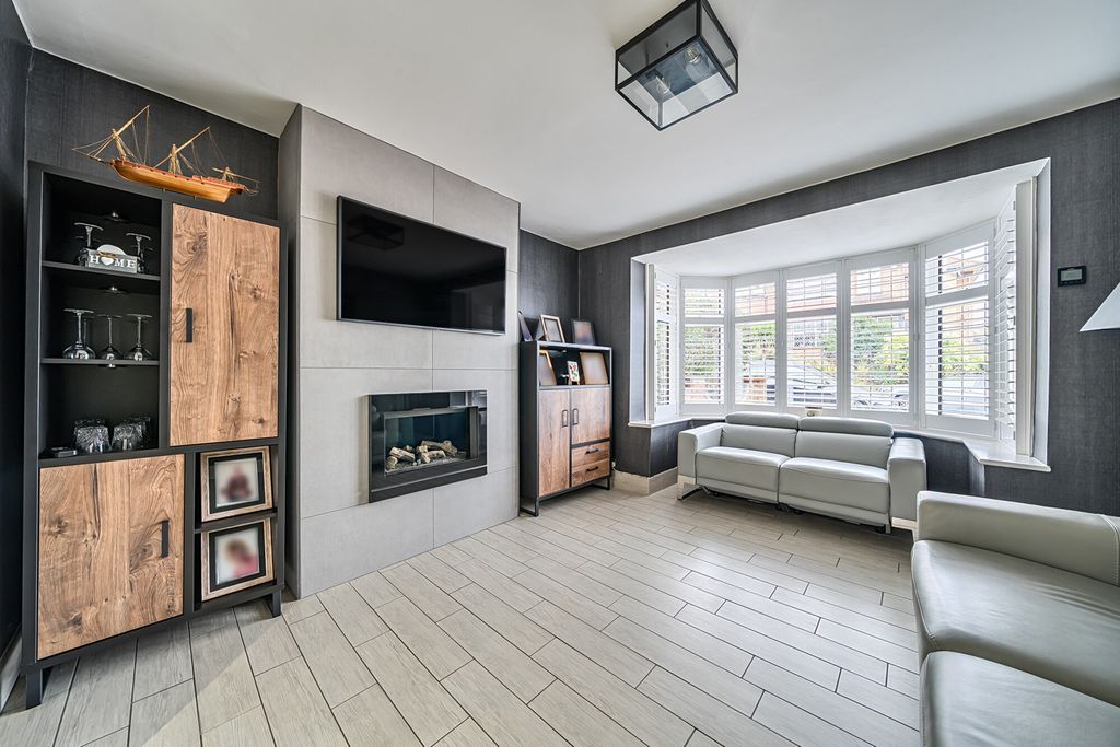 Property photo 3 of 29 Reception