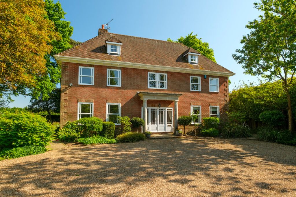 Property photo 1 of 22 Wakehurst Court