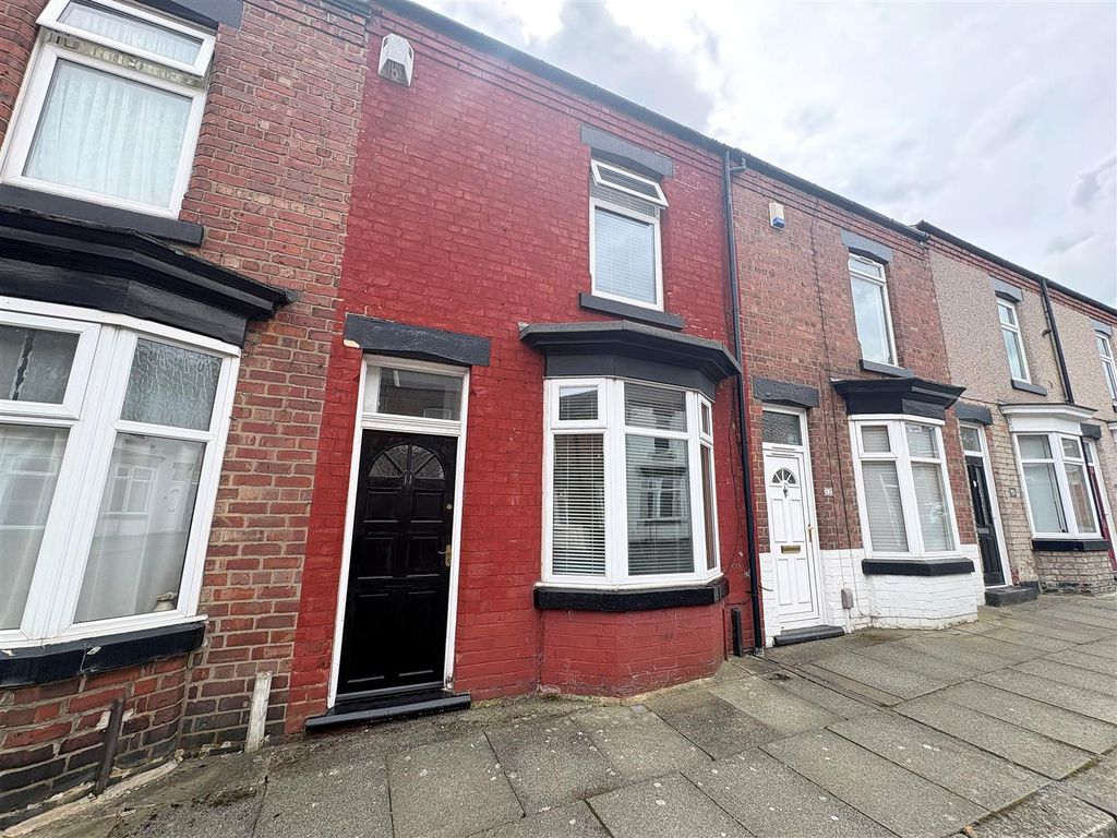 Property photo 1 of 10 Externally