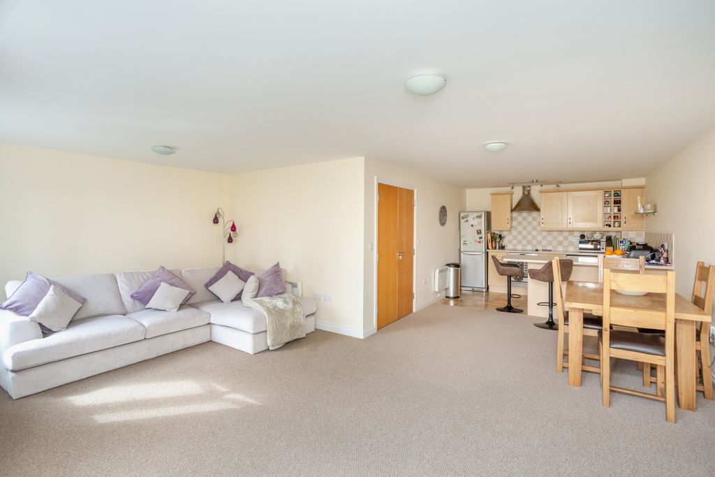 Property photo 2 of 25 2Loungediningroom