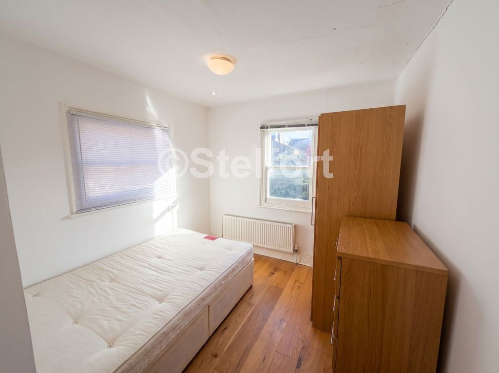 Property photo 3 of 6