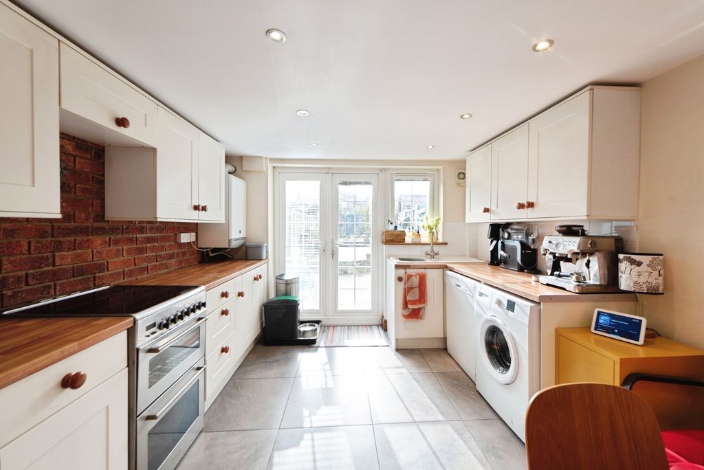 Property photo 2 of 14 Pbox-Img.Jpg