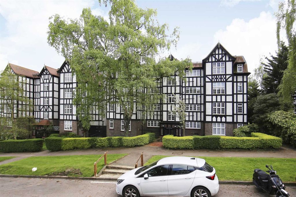 Property photo 3 of 8