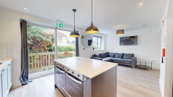 Property photo 3 of 19 9614559.Jpg