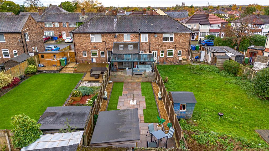 Property photo 2 of 27