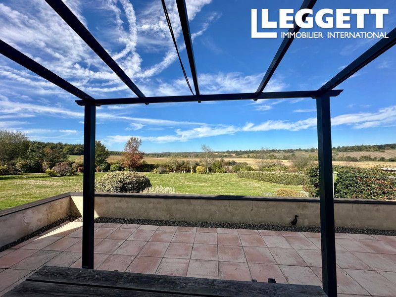 Property photo 3 of 10