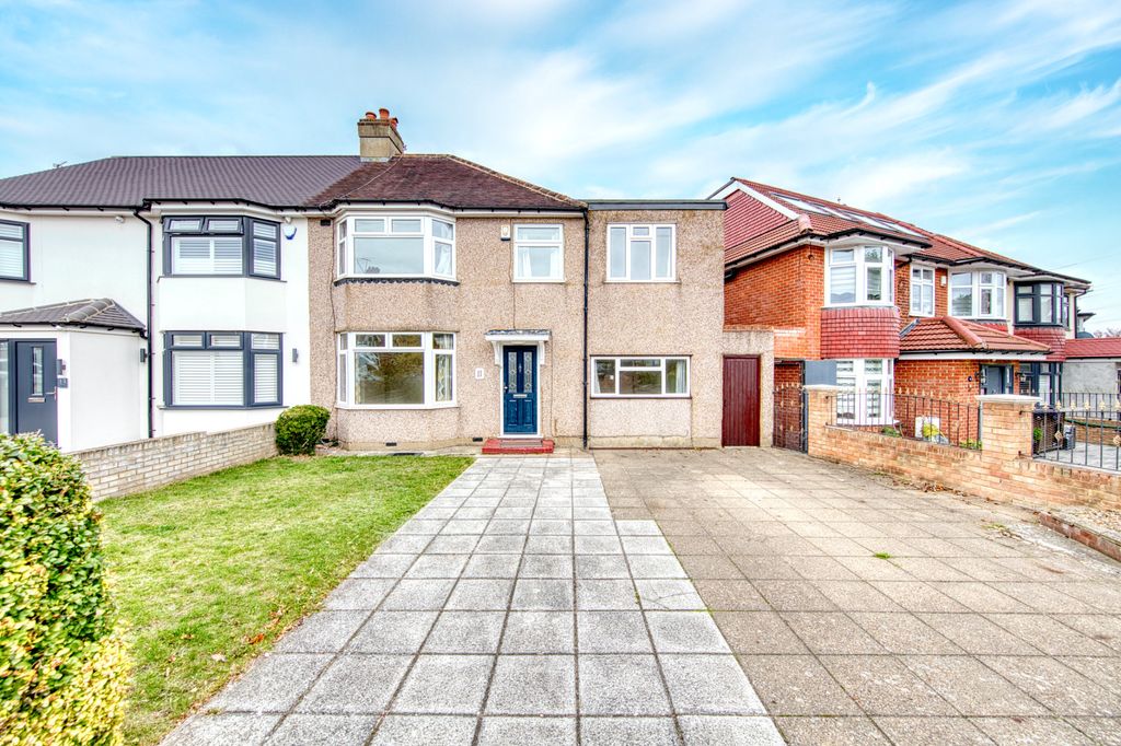 Property photo 2 of 22