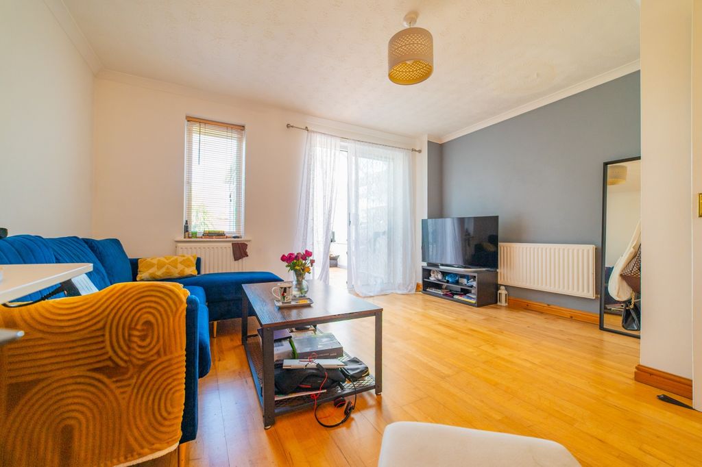 Property photo 2 of 16 Call 02920 454555 To Secure Your Viewing_9