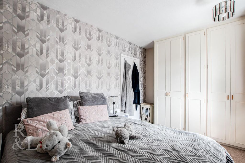 Property photo 3 of 12 B (5).Jpg