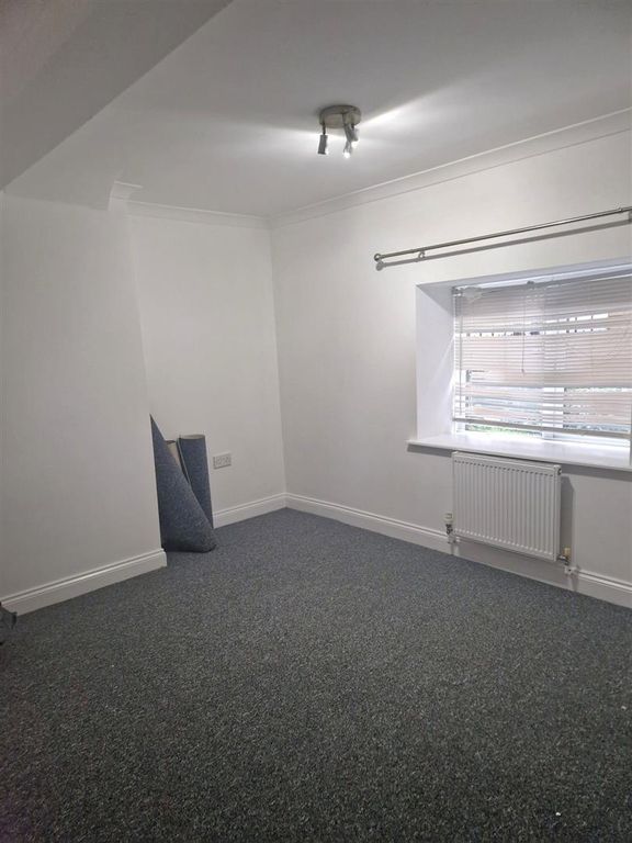 Property photo 3 of 7 Bedroom