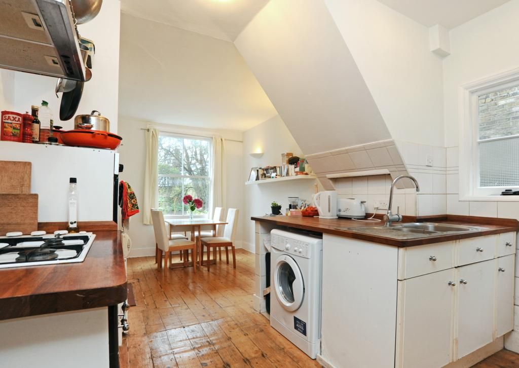Property photo 2 of 6 Kitchen