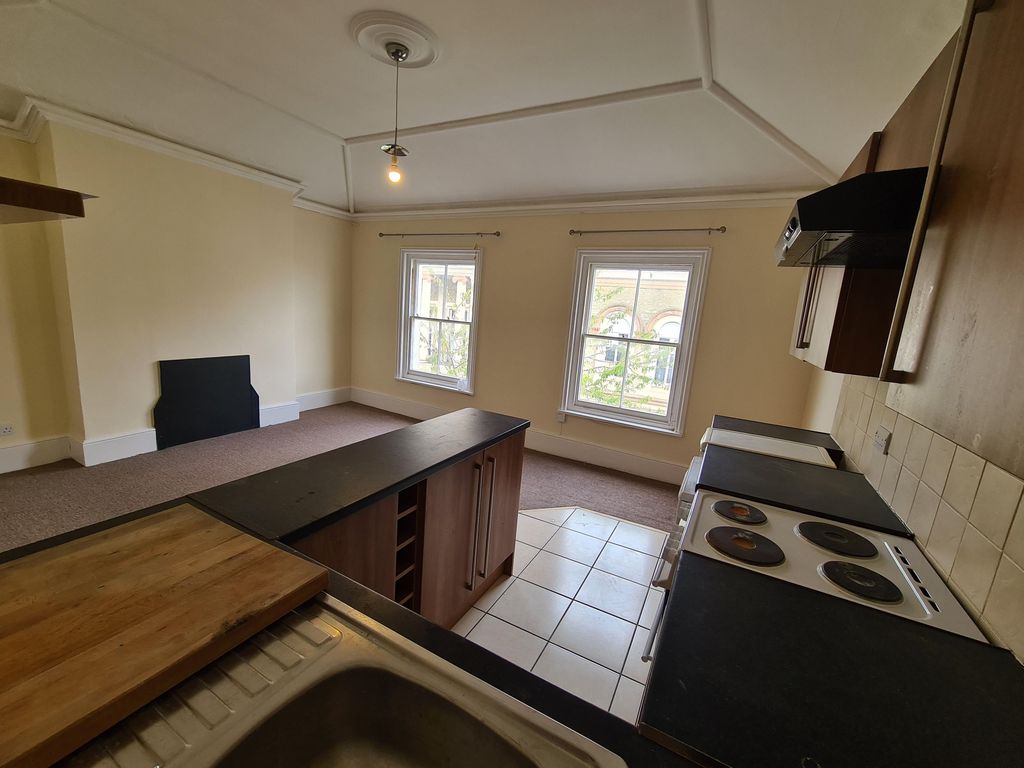 Property photo 2 of 9 Open Plan