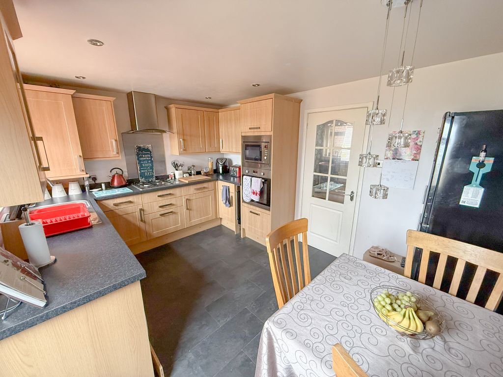 Property photo 2 of 12 Img_3584