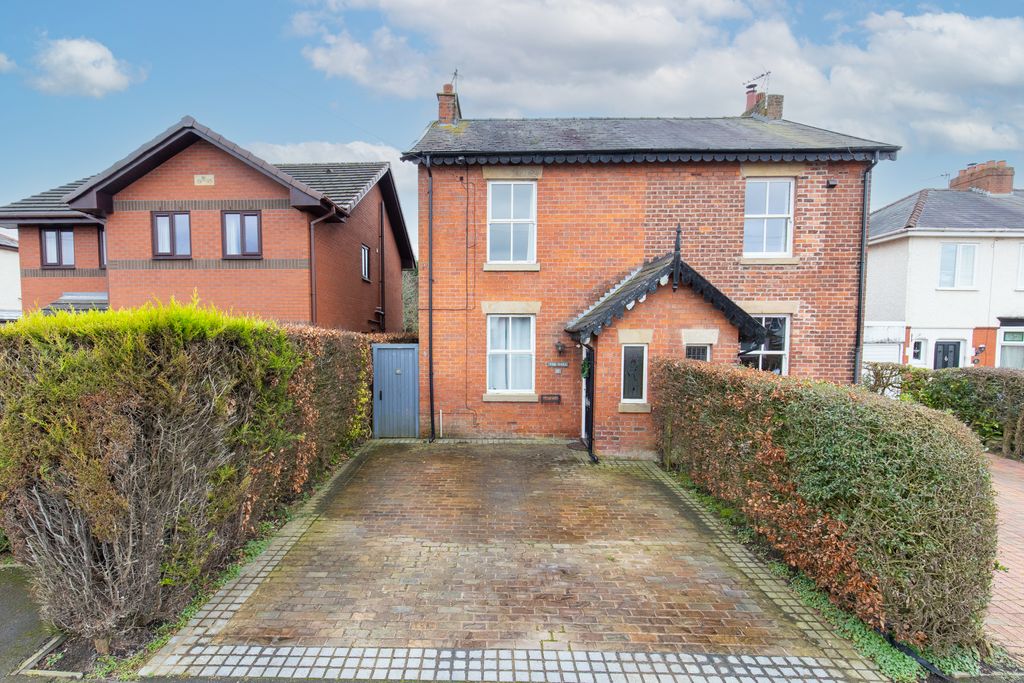 Property photo 1 of 15 Front